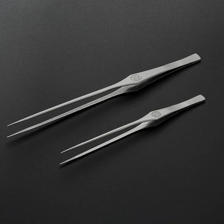 aquascaping tweezers, aquarium plant tool, Chihiros straight tweezers, 27cm plant tongs, stainless steel aquascaping tool, freshwater aquarium planting tool, marine aquarium maintenance, aquarium plant repositioning tool India, precision aquatic tweezers, long aquarium tongs, Chihiros aquascaping tool, professional aquarium tweezers, durable plant tweezers, serrated tip tweezers for aquarium